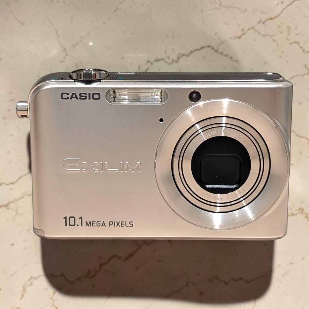美品 動作確認済 CASIO EXILIM EX-Z1000 デジカメ シルバー