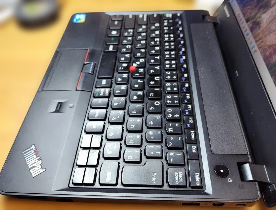 ThinkPad X121e i3 メモリ 8G SSD 120G その２
