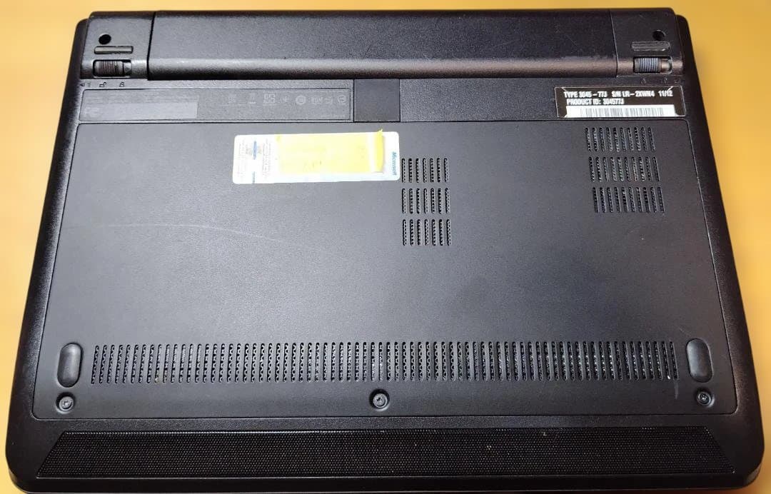 ThinkPad X121e i3 メモリ 8G SSD 120G その２