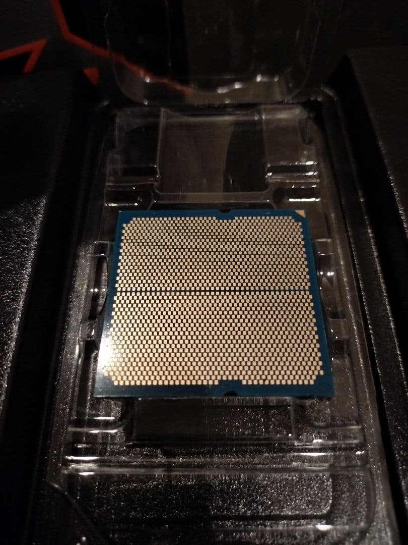 R*u様 AMD Ryzen 7 9800X3D CPU　オマケ箱