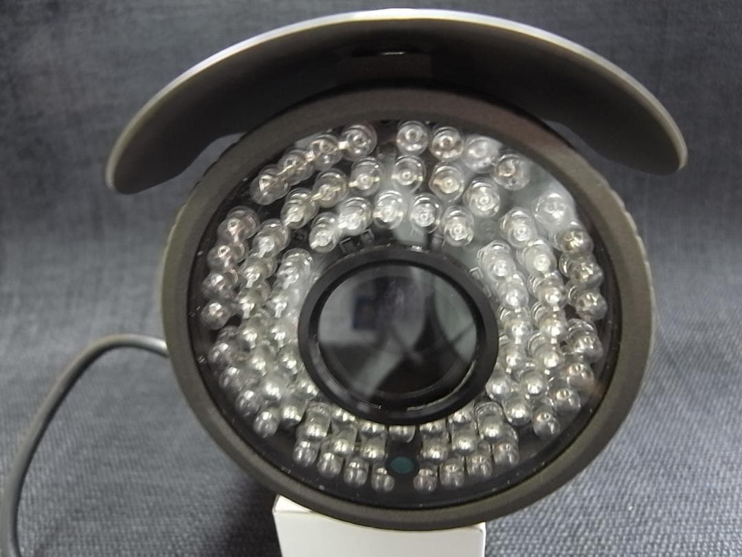 AHD200万画素防水暗視Vカメラ(ピント調整可能)　(大型・黒)