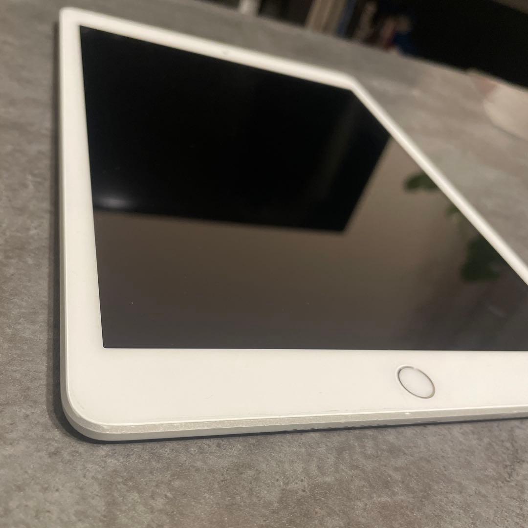 iPad 第8世代　128GB