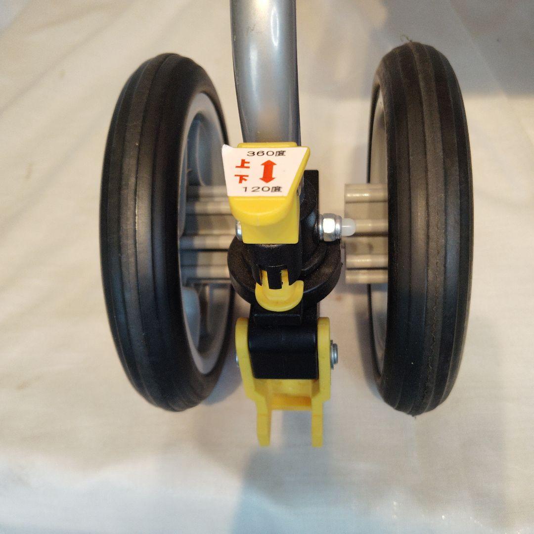 折りたたみ式シルバーカー 黒とピンク