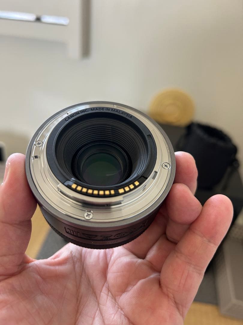 美品　Canon RF 50mm f/1.8 STM レンズ