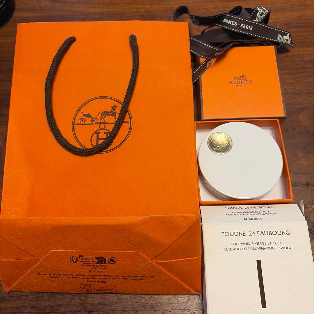 新品　未使用　エルメス　HERMES フェースパウダー　プードル24 フォーブル