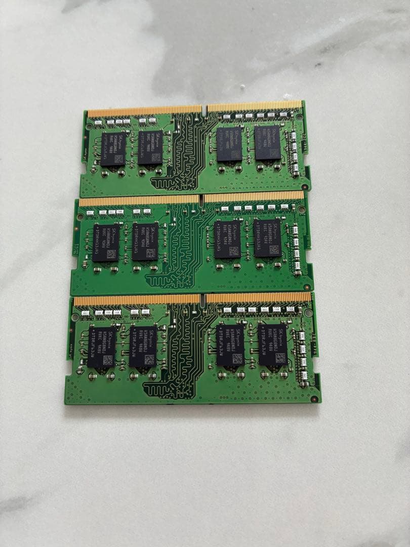 SK hynix 8GB メモリ PC4-2666V-SA2-11★合計24GB