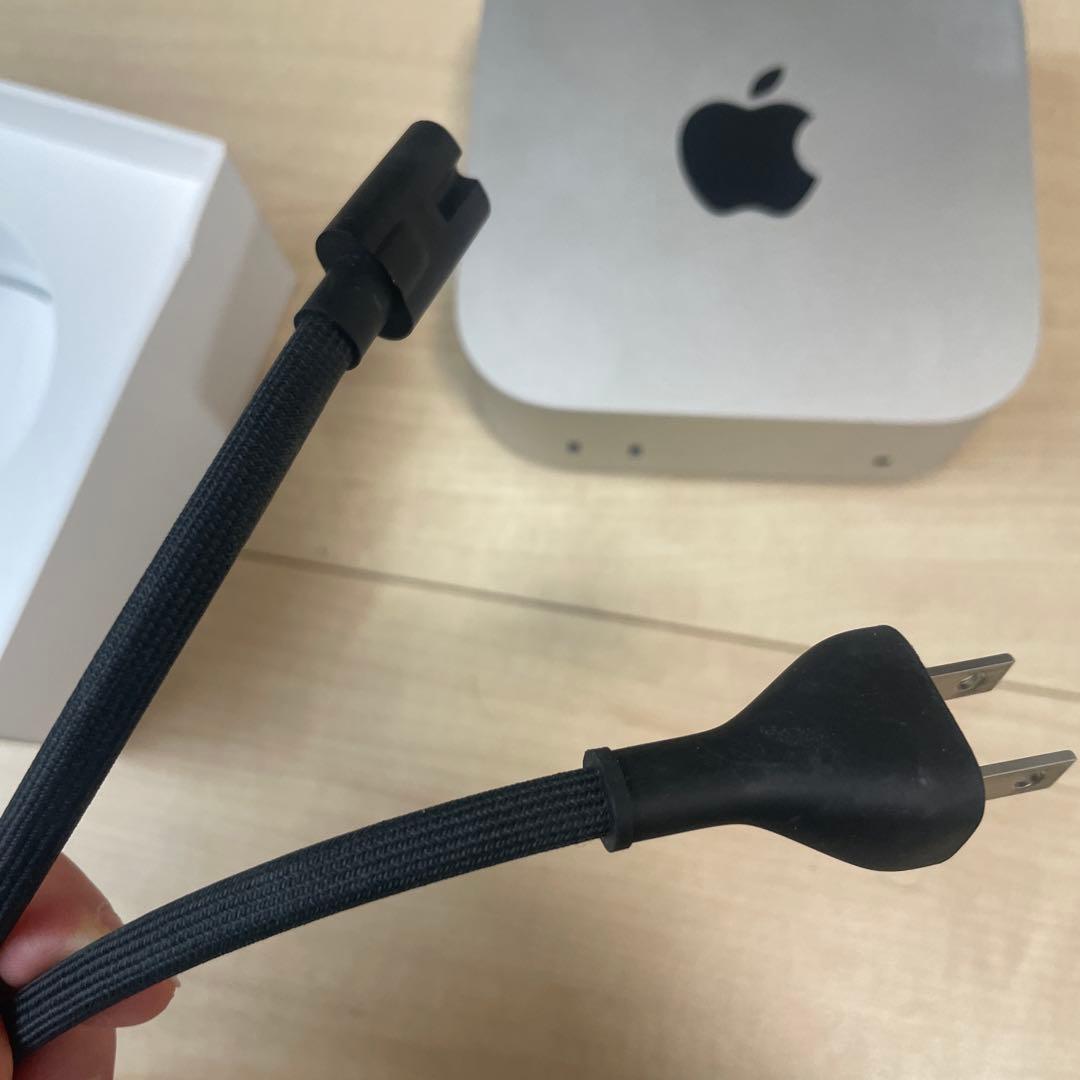 Apple Mac mini 2024 シルバー