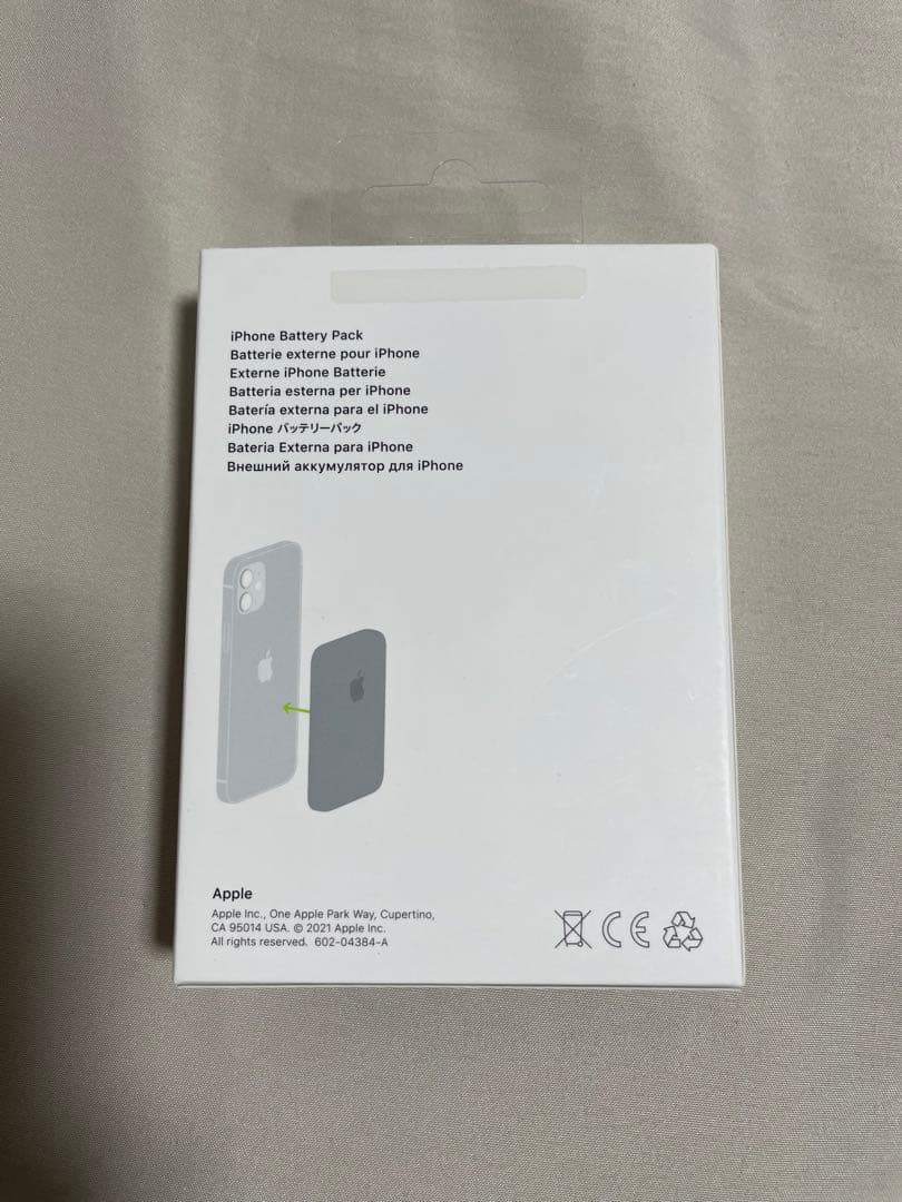 iPhone バッテリーパック　MagSafe