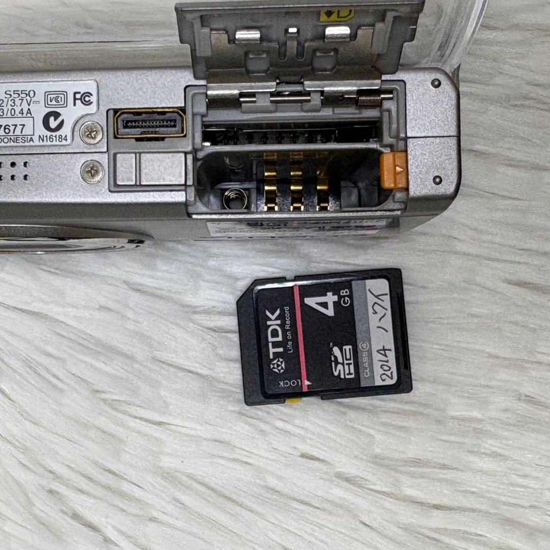 Nikon COOLPIX S550 SDカード4G シルバー コンデジ　動作品