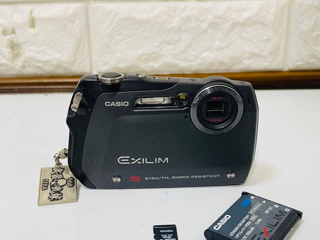 CASIO EXILIM 防水・耐衝撃デジタルカメラ