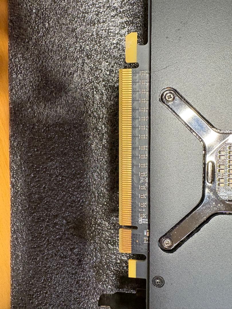 Ｎ*ン様 【訳あり品】Radeon Vega 56 air Boost 8G O