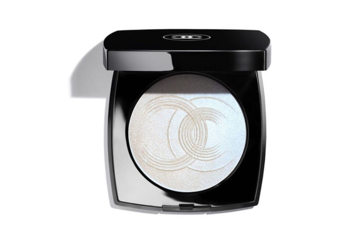 CHANEL ルミエール　ドゥ　ローシャン