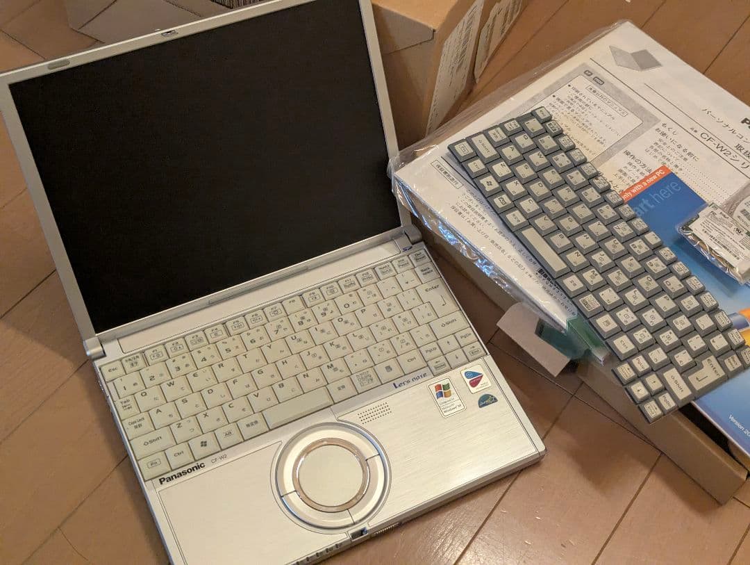 パナソニックLet's note CF-W2 RAM1.24GB 箱・付属品等有