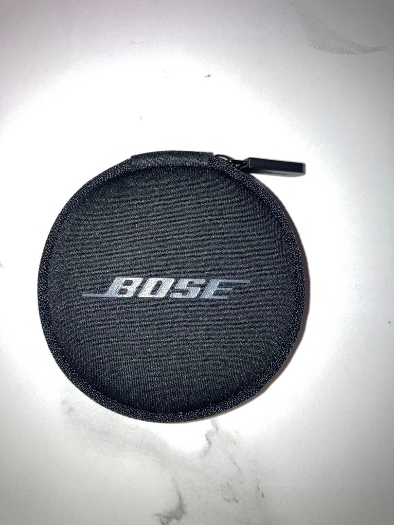 Bose ワイヤレスイヤホン 収納ケース付き