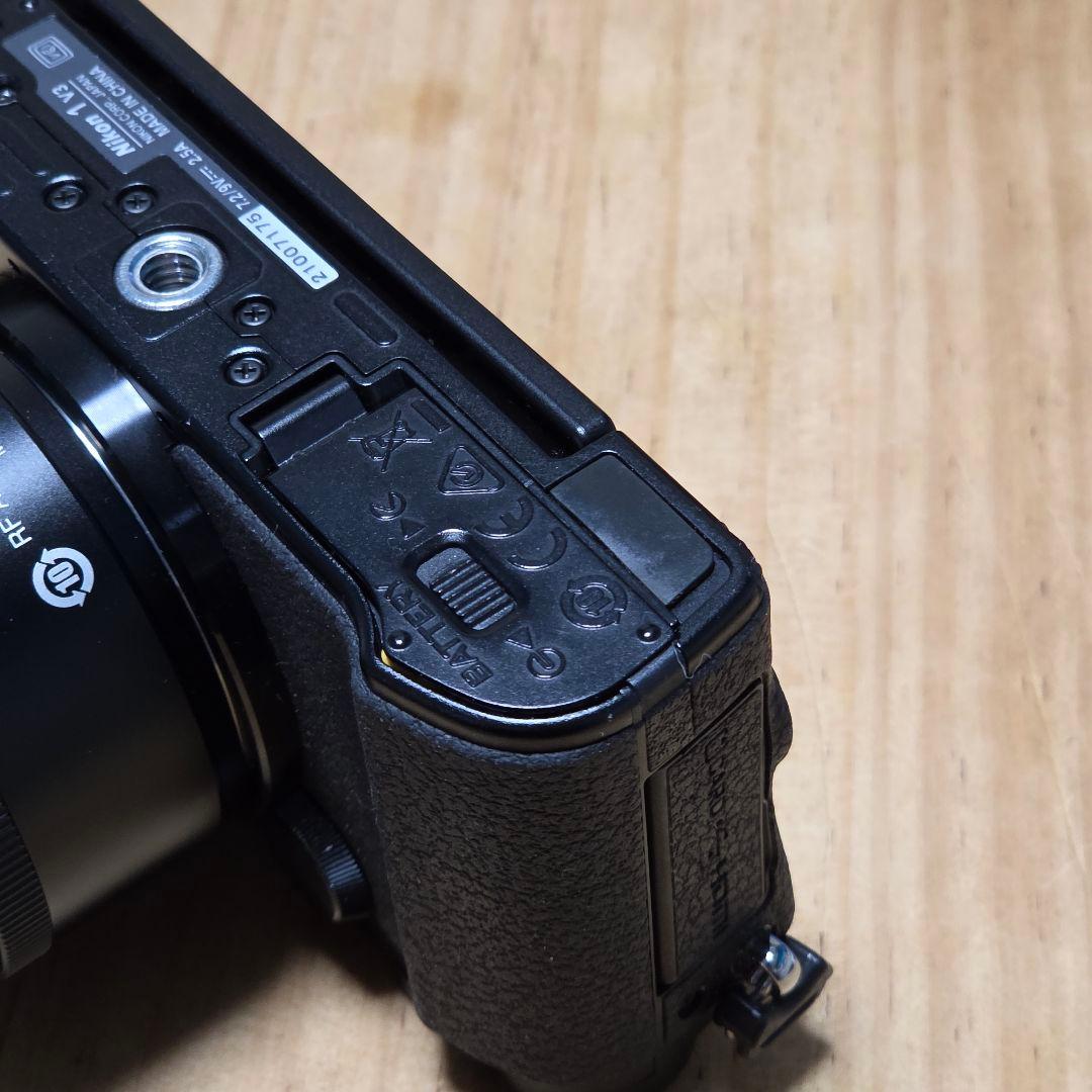 Nikon 1 V3＆1NIKKOR 18.5mm F1.8 液晶保護フィルム付