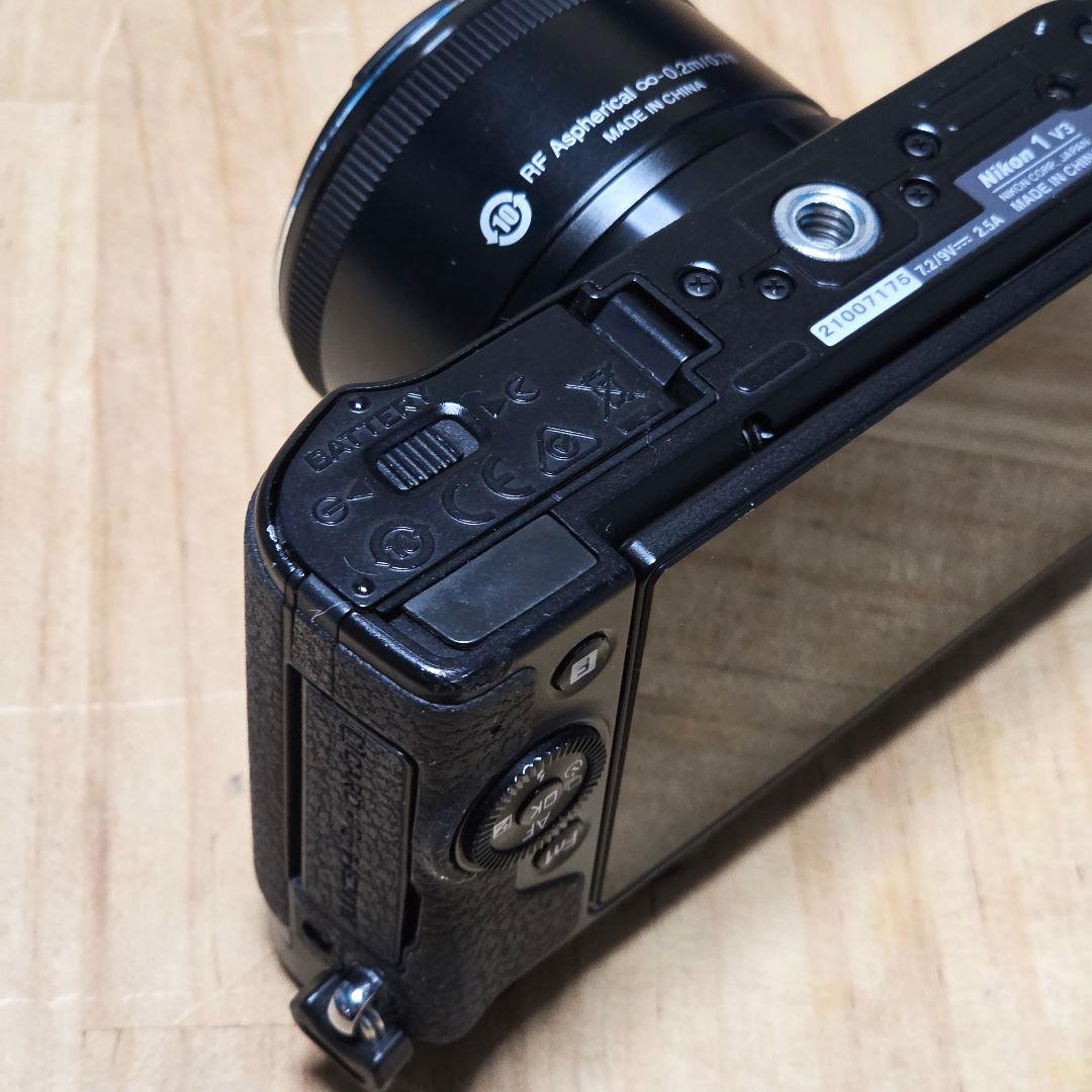 Nikon 1 V3＆1NIKKOR 18.5mm F1.8 液晶保護フィルム付