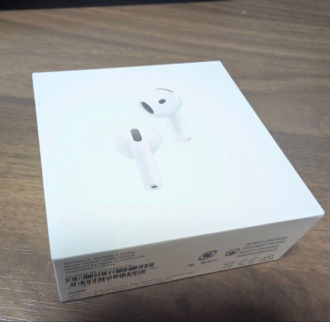 AirPods 4アクティブ　ノイズキャンセル搭載　本体 ホワイト　箱付き