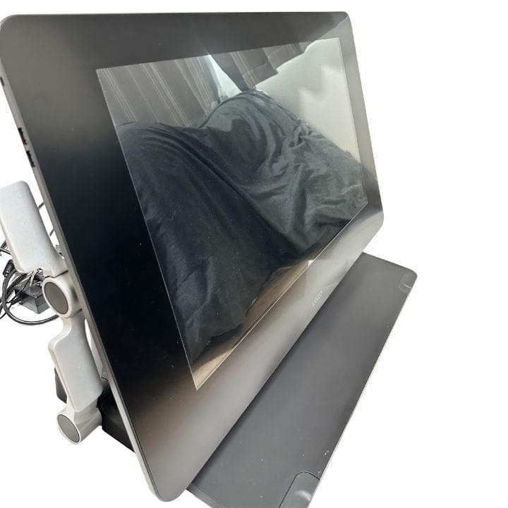 Wacom Cintiq 27QHD DTK-2700 液晶ペンタブ スタンド付