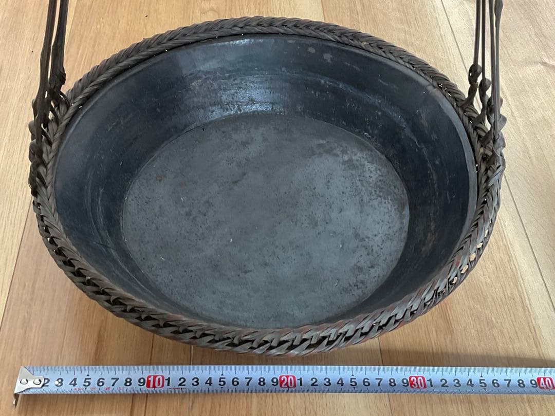竹籠　竹編み籠　花籠　炭籠　おとし付き　民藝　置物　幅約37cm 全高約43cm