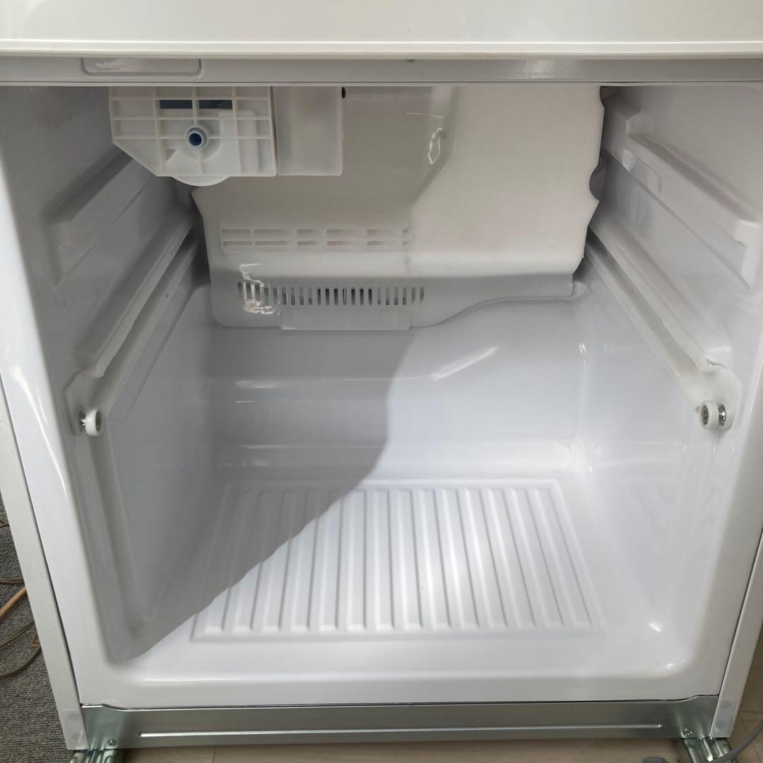 三菱 ノンフロン冷凍冷蔵庫 330L 2022年製 3ドア 右開き