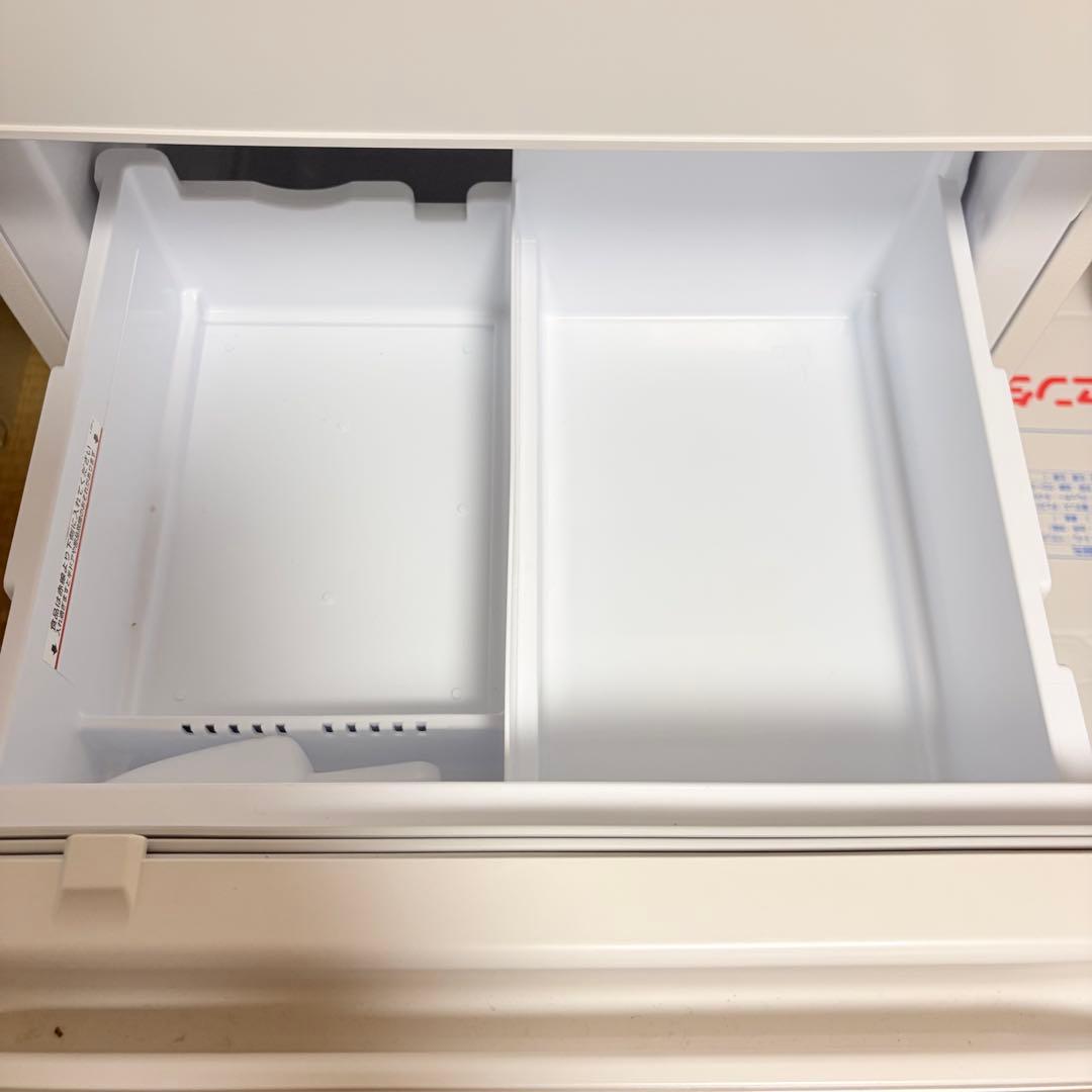 美品☆2024年製 三菱電機 3ドア冷蔵庫 272L MR-CX27K-W