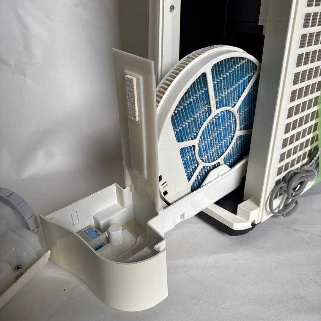 SHARP 空気清浄機 ホワイト　KC E40Ｗ