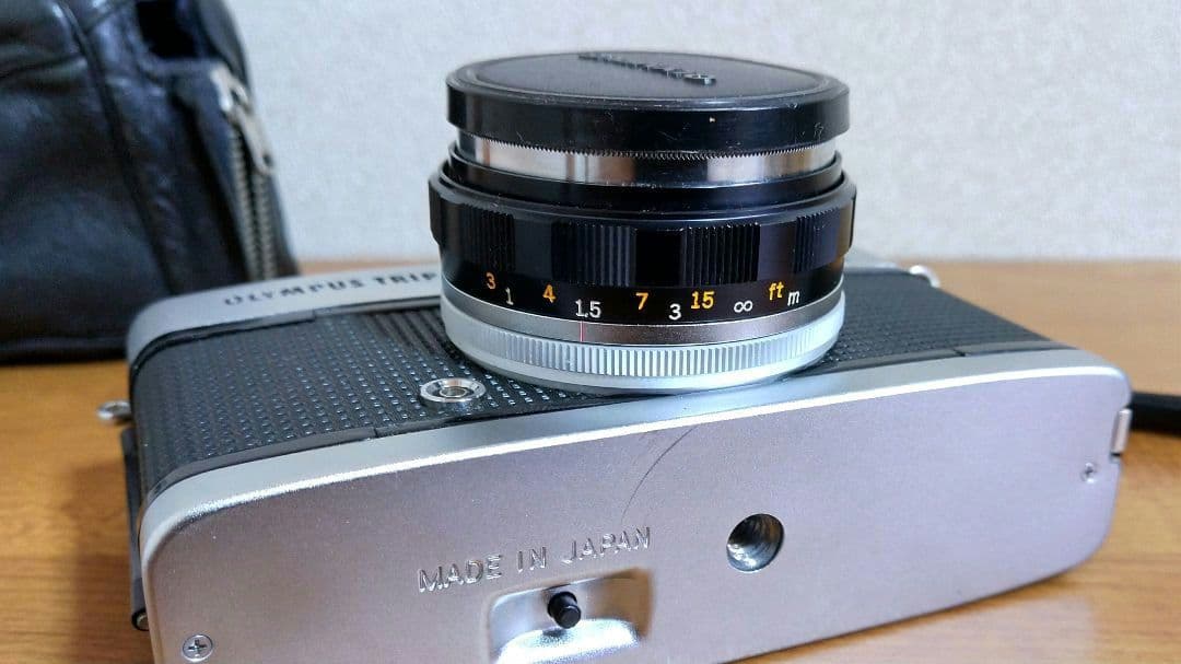 レトロ OLYMPUS TRIP 35 コンパクトフィルムカメラ(赤ベロ確認済)