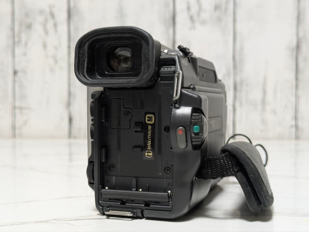 ② SONY　DCR-TRV8　MiniDV対応　セット
