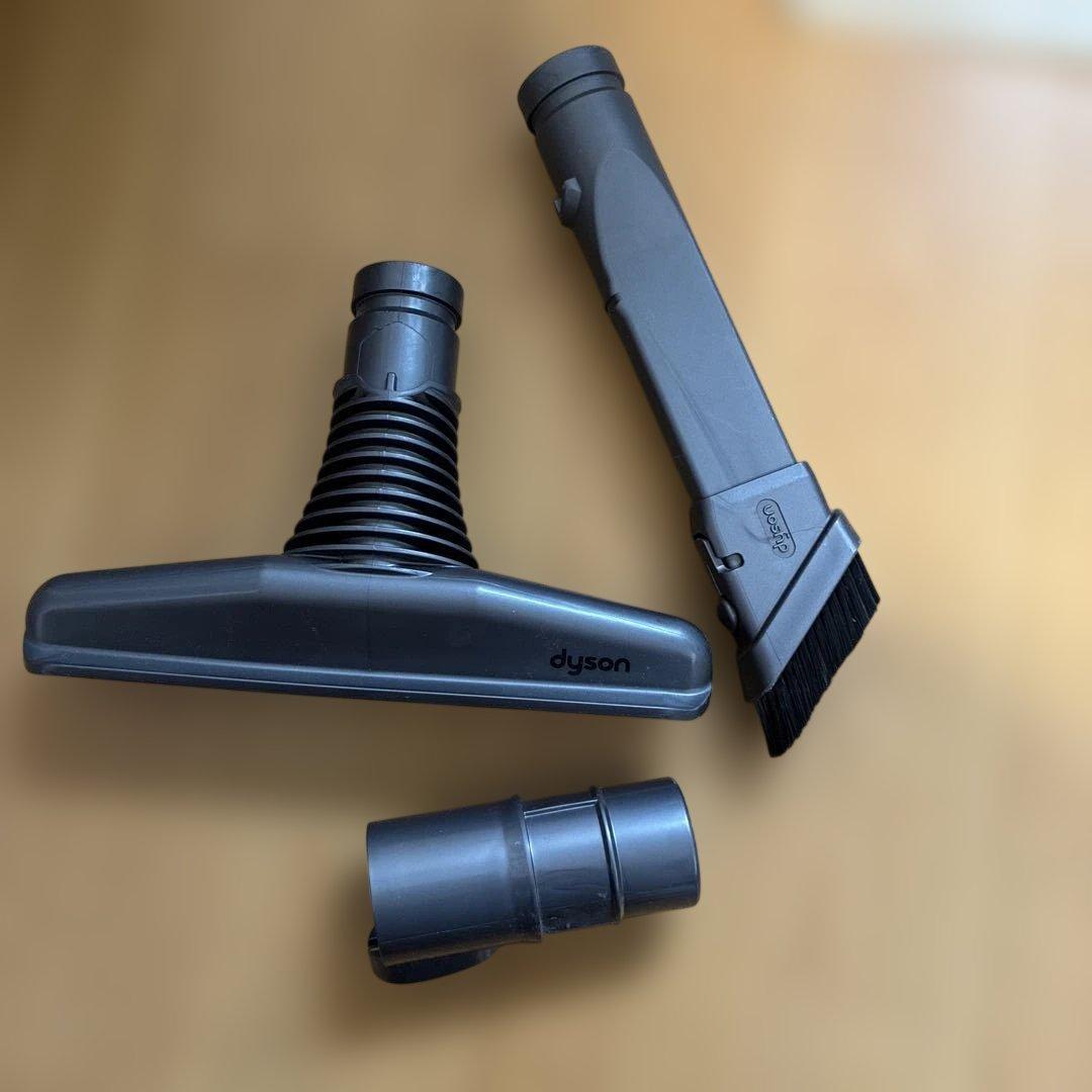 Dyson（ダイソン） サイクロン掃除機 　DC24　キャニスター　本体&付属品