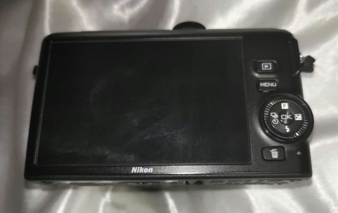 Nikon 1 J3　ショット数1975 ミラーレス一眼レフカメラ レンズ