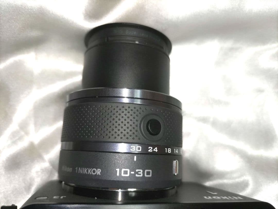 Nikon 1 J3　ショット数1975 ミラーレス一眼レフカメラ レンズ