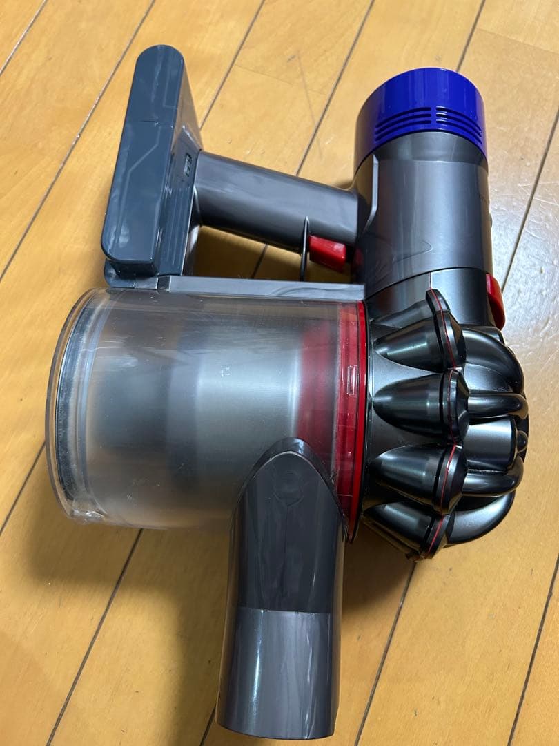 ジ*ク様 dyson v8fluffy＋ 訳あり中古品 ダイソン　掃除機