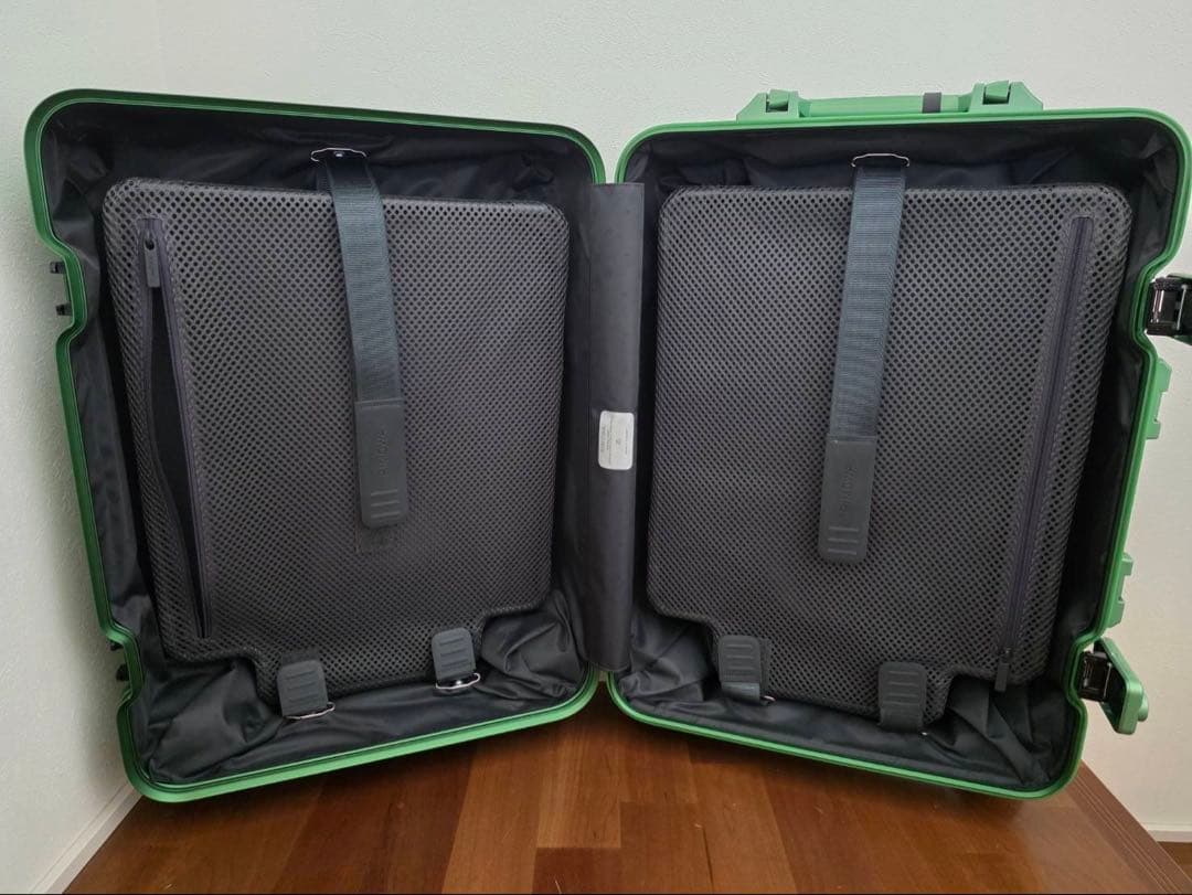 【美品】限定カラー RIMOWA エメラルドグリーン 35L 機内持ち込み可