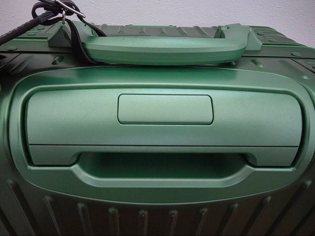 【美品】限定カラー RIMOWA エメラルドグリーン 35L 機内持ち込み可