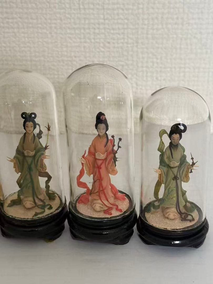 人形 中国四美人 西施（せいし）ガラスド—ム付き蔵出し 置物 飾り年代