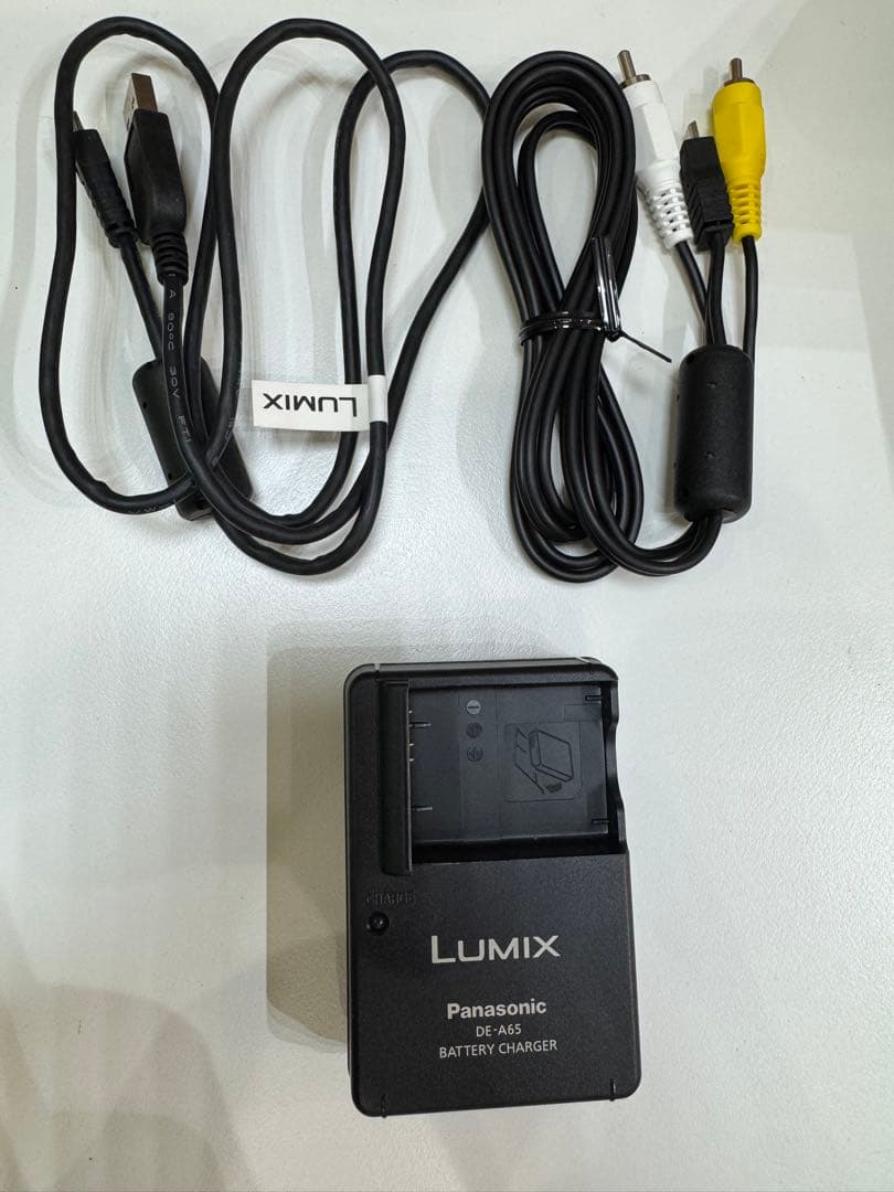 【極美品】Panasonic LUMIX DMC-ZX1 シルバー デジカメ