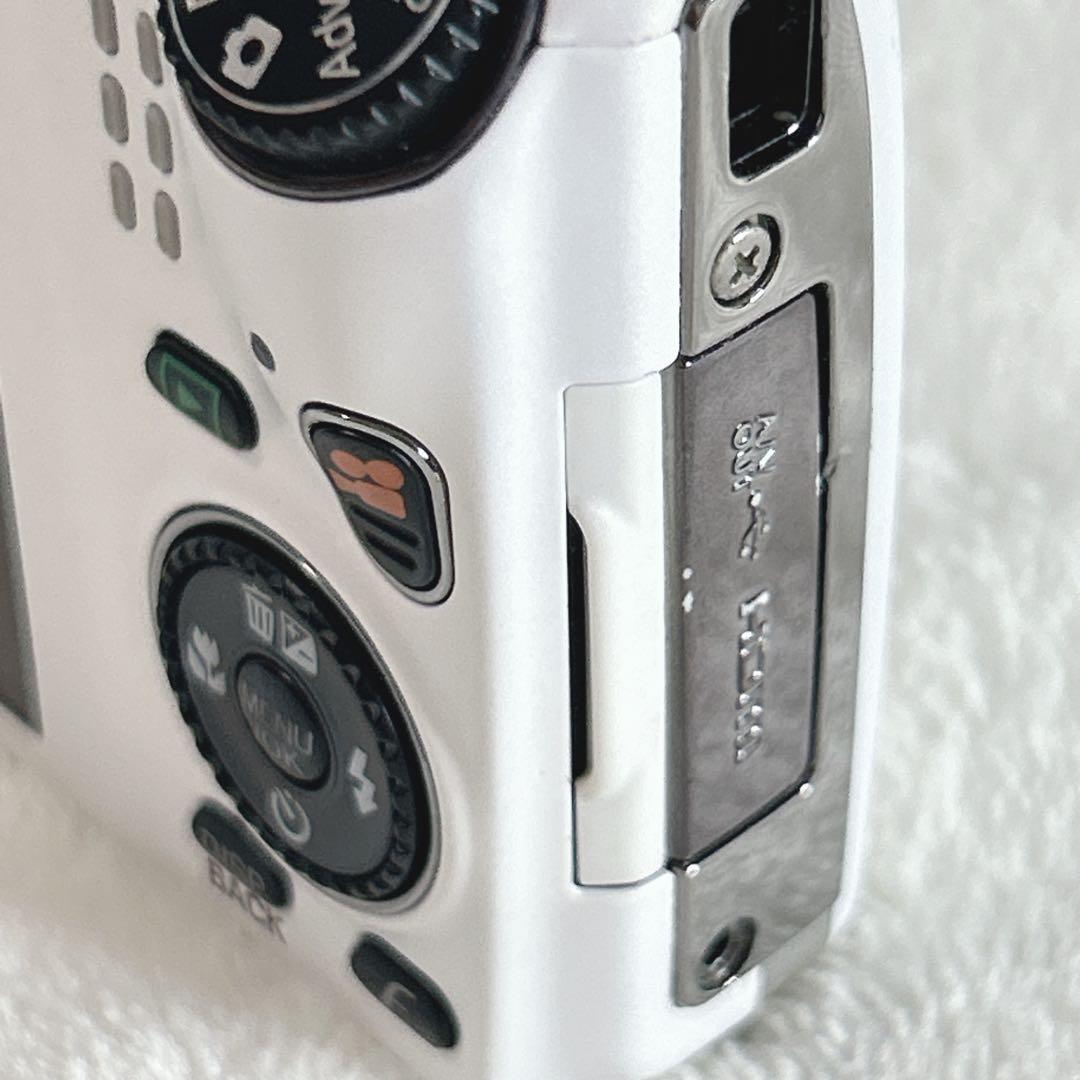 ✨動作品✨ FUJIFILM FINEPIX F770EXR コンデジ　訳あり