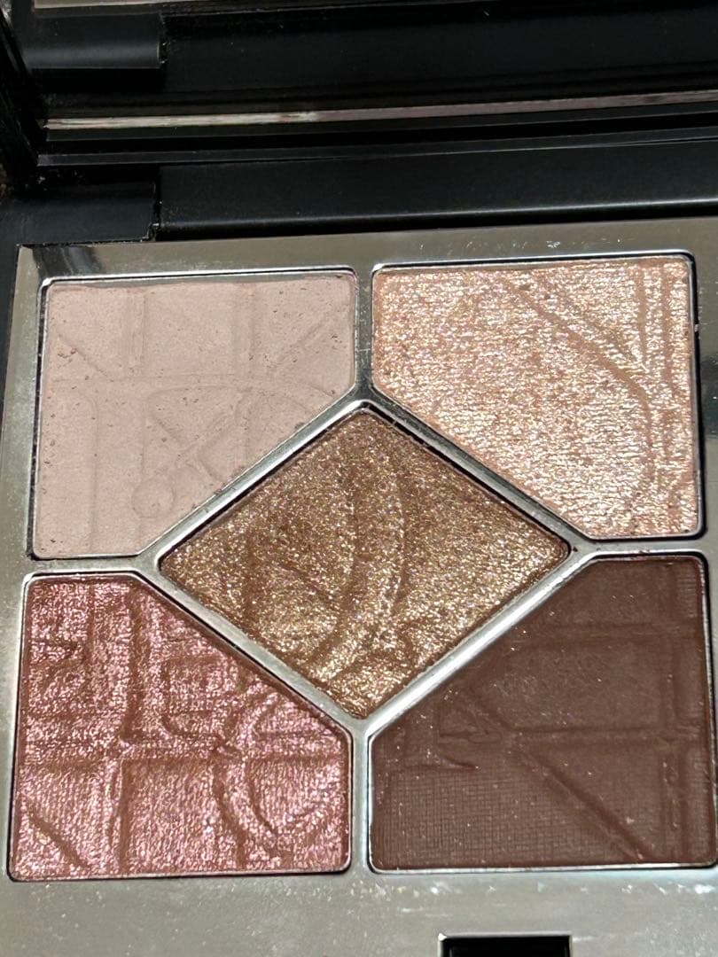 Dior アイシャドウパレット　647