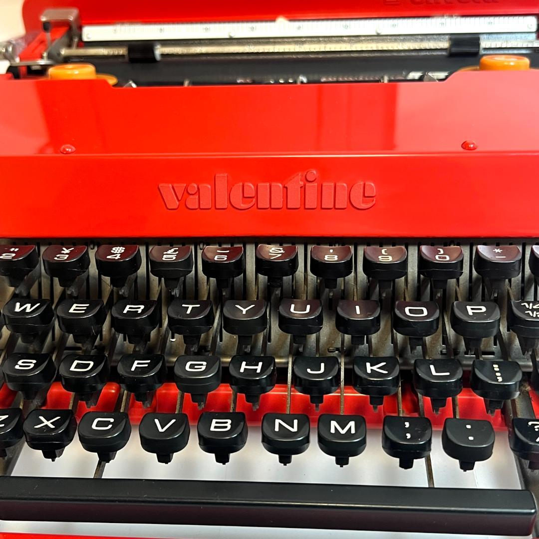 タイプライター オリベッティ バレンタイン、ヴィンテージ、動作良好、1980s~