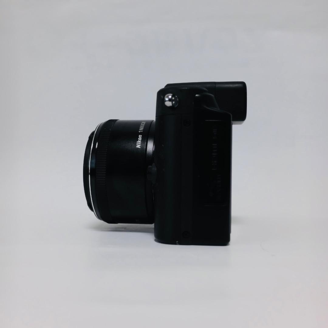 Nikon 1 V1 ミラーレスカメラと1nikkor 18.5mm