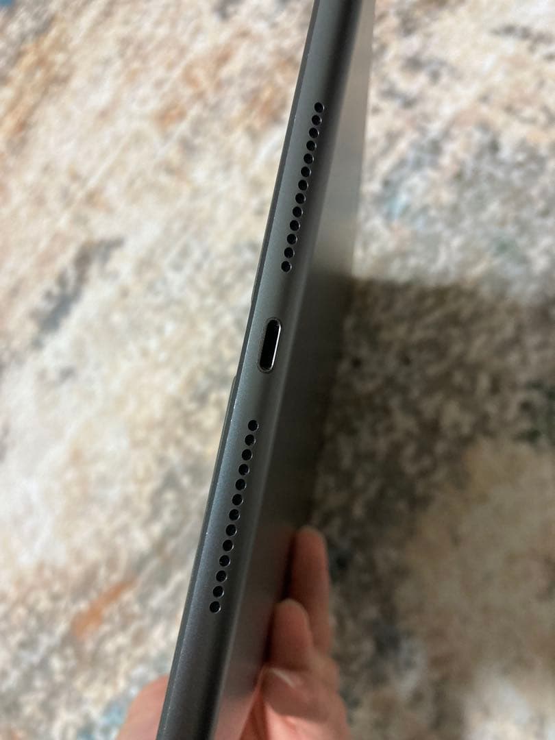 Apple iPad 10.2インチ スペースグレー 本体