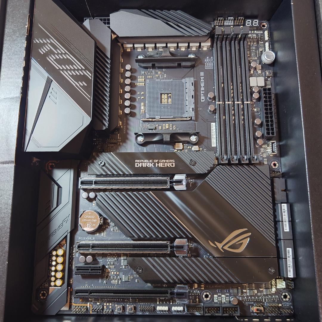 ASUS X570 ROG Crosshair VIII Dark Hero美品