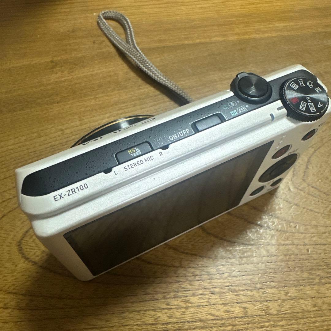 CASIO EXILIM EX-ZR100 ホワイト