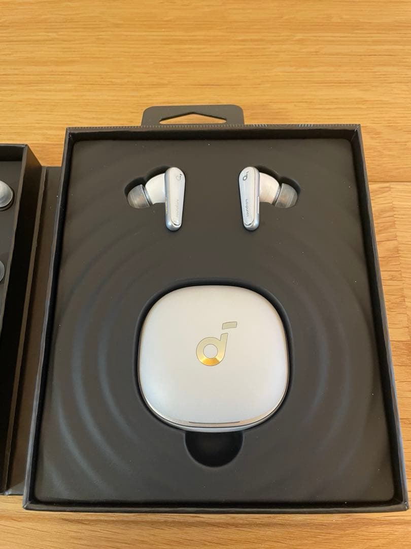 Anker soundcore liberty 4 ホワイト