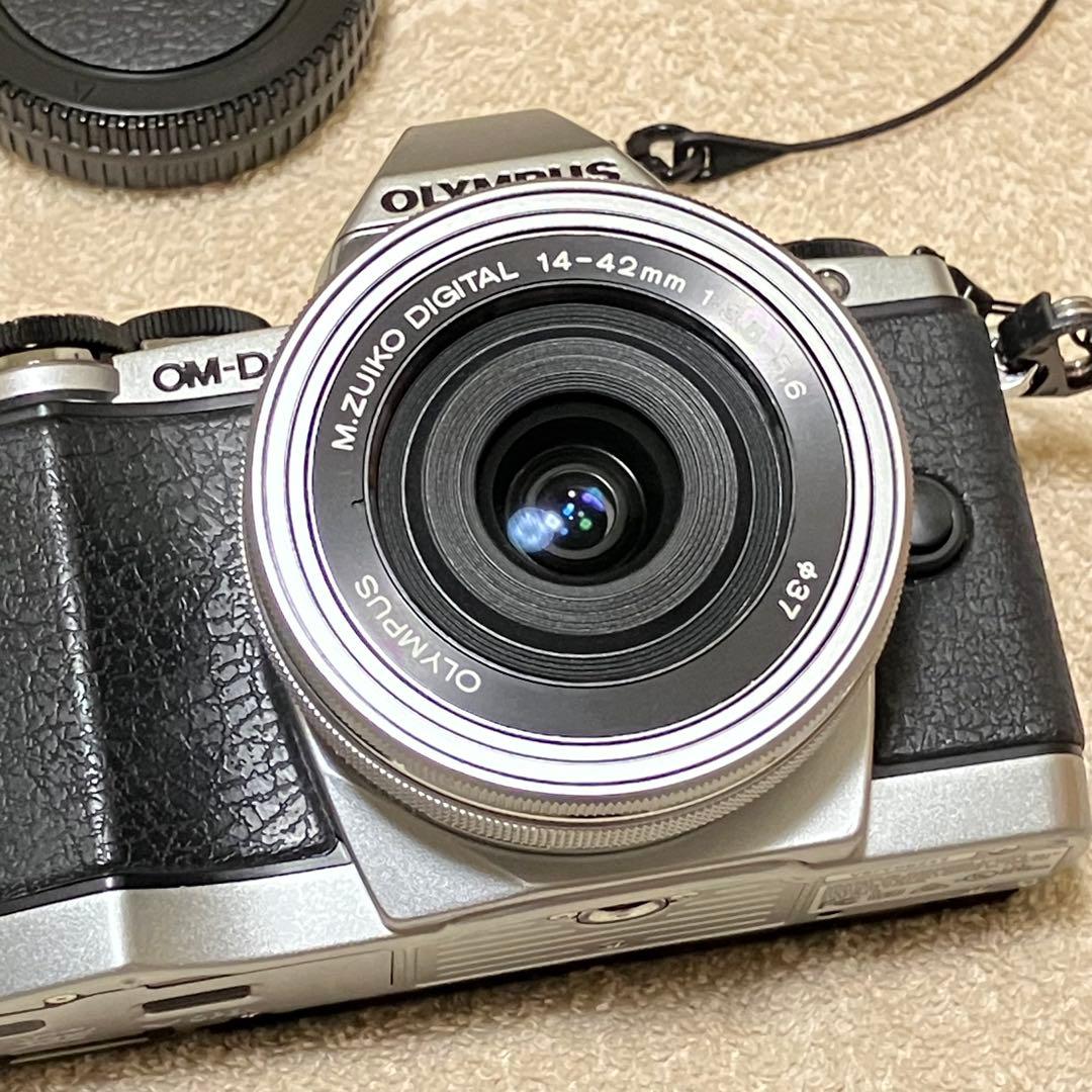 オリンパス OLYMPUS OM-D E-M10 ダブルズームキット