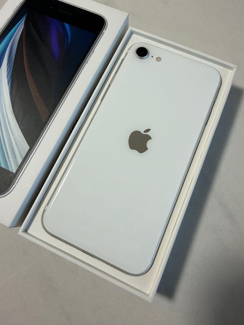 iPhoneSE (第2世代)本体 128GB ホワイト 画面割れ有 動作確認済
