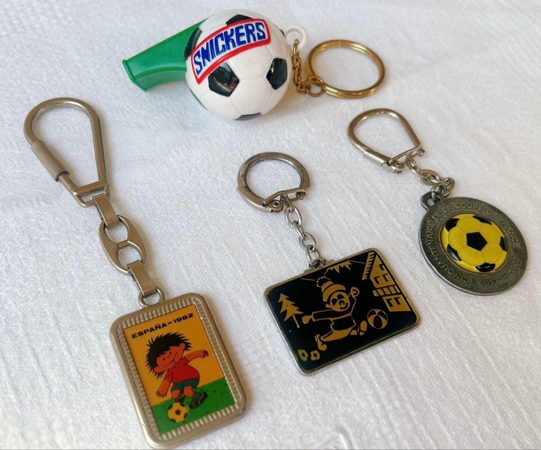 希少　ヴィンテージ　キーホルダー　1982年　スペイン　W杯　サッカー