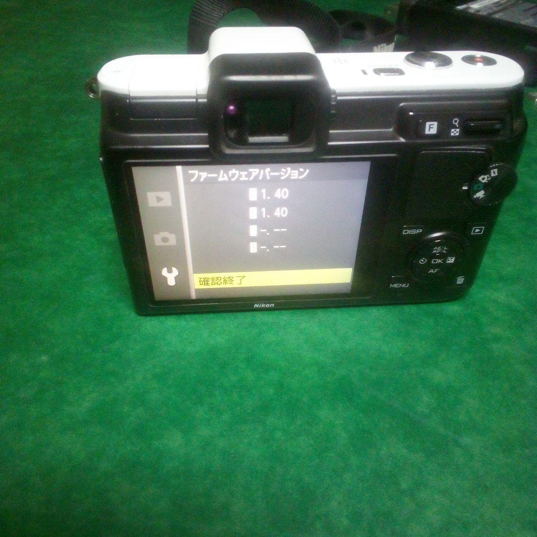 Nikon 1 V1 ホワイト 本体 バッテリー付き