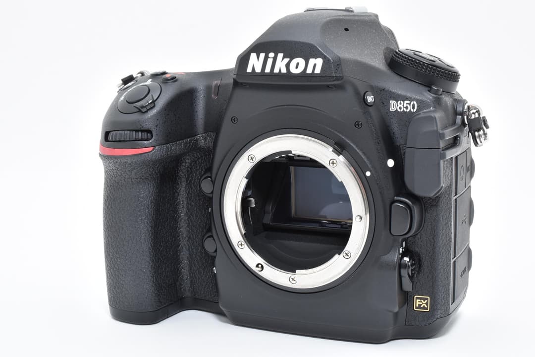 ■ほぼ新品■ ニコン D850 デジタル一眼 #D140