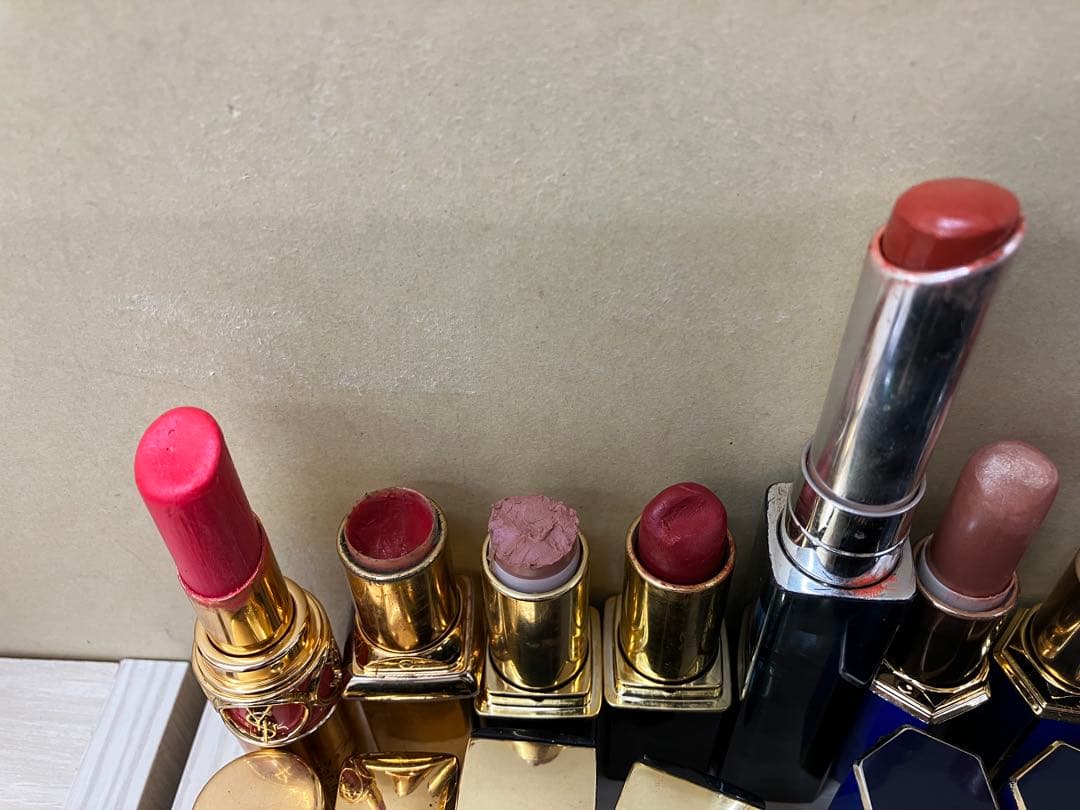 CHANEL YSL Diorなど口紅　アイシャドウ　リップ　35品まとめ売り